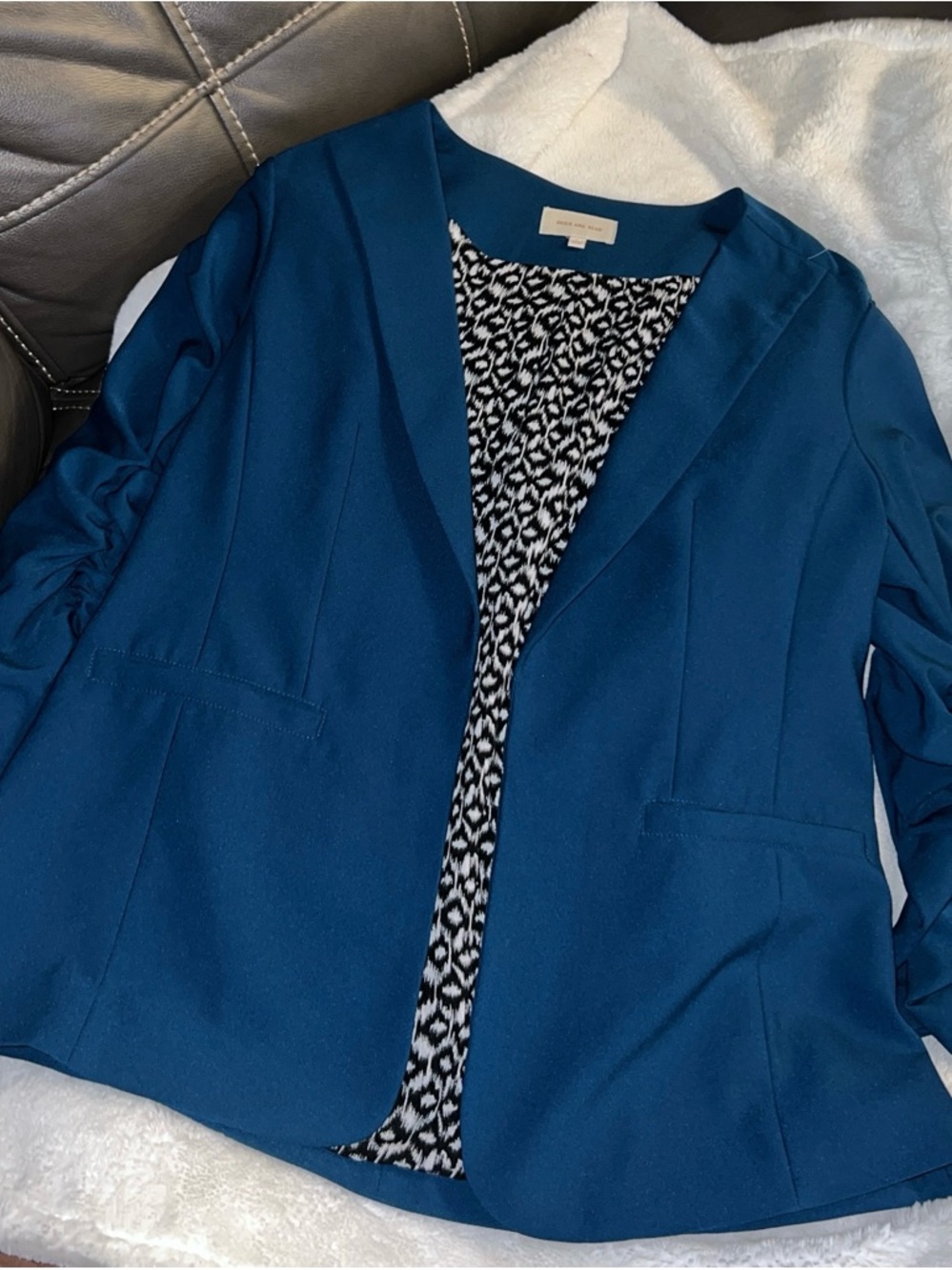 Skies Are Blue Teal-Blue Open Front Blazer with Black & White Lining